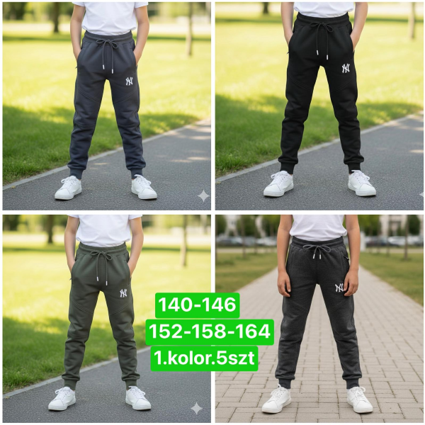  Spodnie chłopięce Roz 140-146, 1 kolor Paczka 5 szt